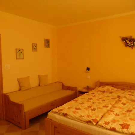 Napfeny Apartman Es Vendeghaz Egerszalok Exterior photo