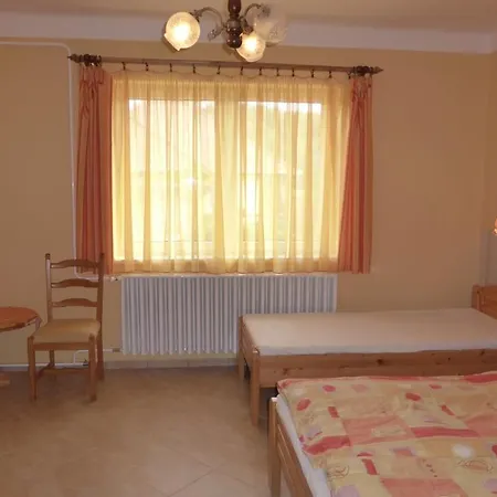 Napfeny Apartman Es Vendeghaz Egerszalok Room photo
