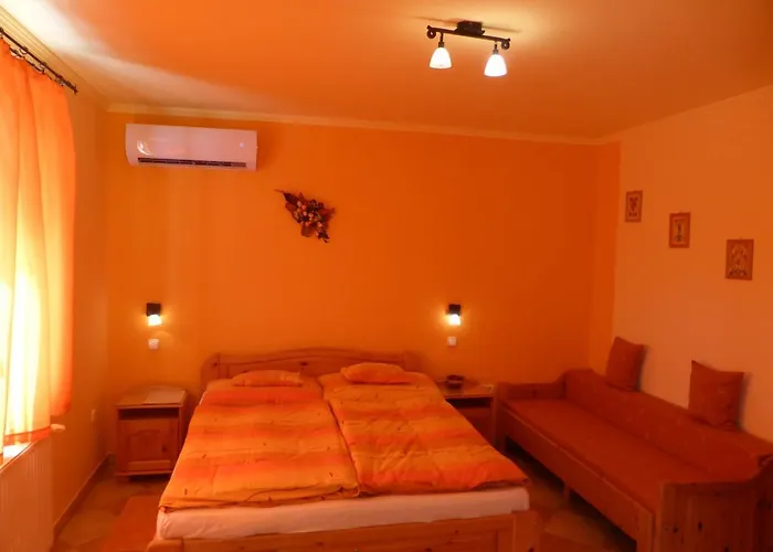 Napfeny Apartman Es Vendeghaz