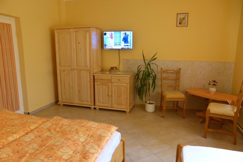 Apartment Napfeny Es Vendeghaz