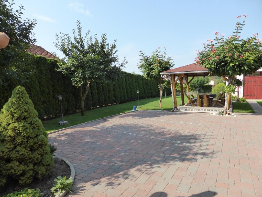 Napfeny Es Vendeghaz Apartment Egerszalok