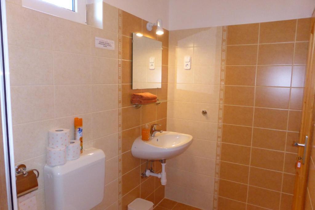 Napfeny Es Vendeghaz Apartment Egerszalok