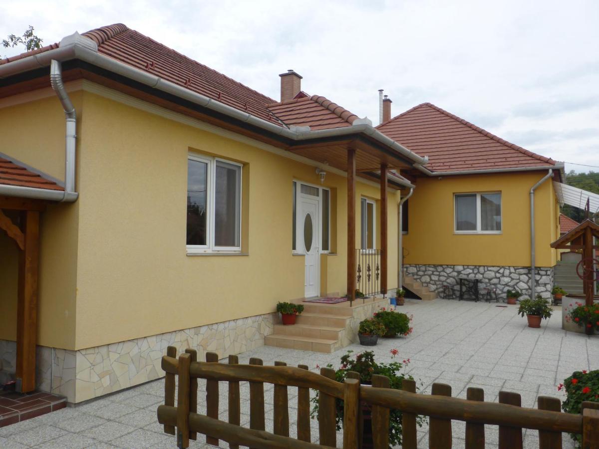 Apartment Napfeny Es Vendeghaz Egerszalok